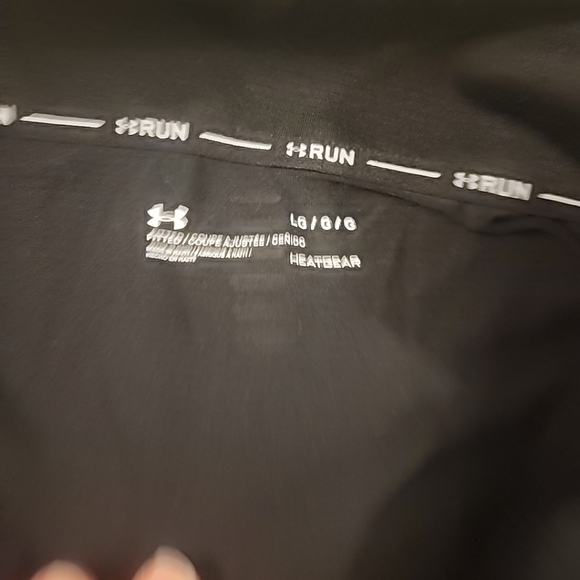 Reflective green and black under Armour running half zip pullover size Large - Picture 3 of 7